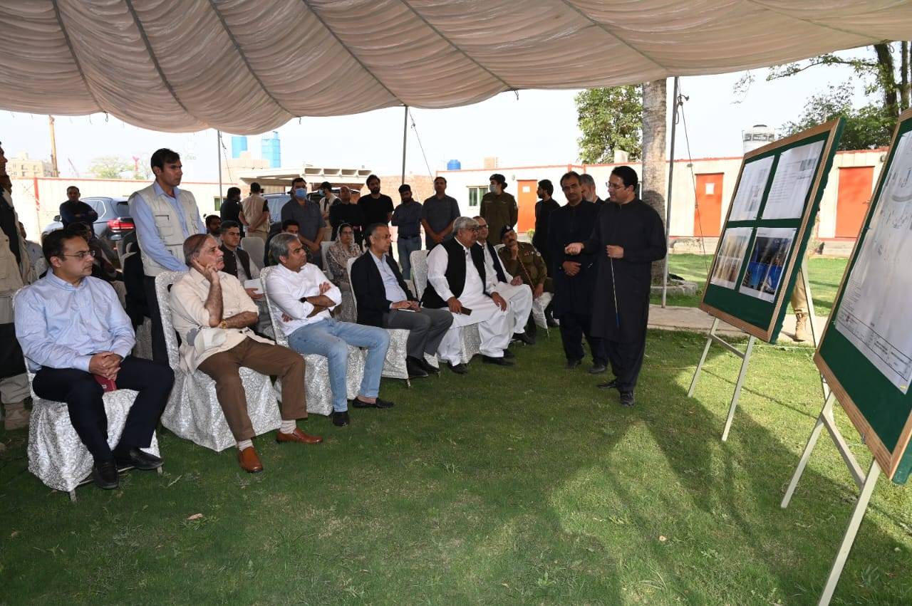 PRIME MINISTER OF PAKISTAN VISITS KALMA CHOWK REMODELING CBD PUNJAB BOULEVARD PROJECT SITE